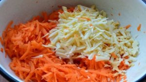 Морковный салат с яйцом и сыром