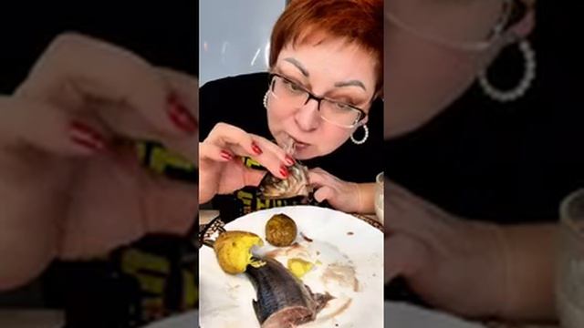 ХОРОШО,что МАЛОСОЛЬНАЯ👍/СЕЛЕДОЧКА С МОЛОЧКОМ/ВКУСНО МНЯМ..МНЯМ/МУКБАНГ