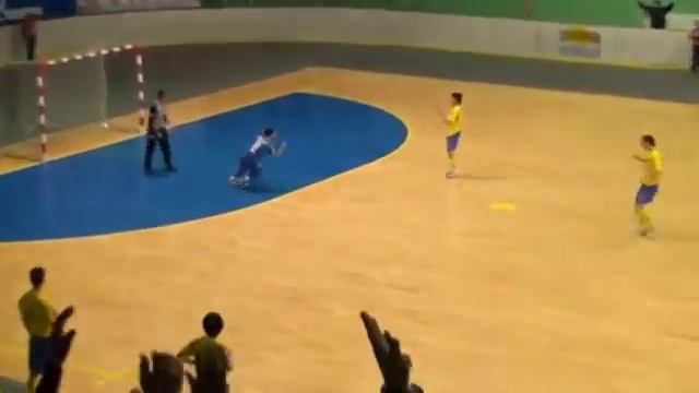 реальный гол в мини-футболе смотреть онлайн