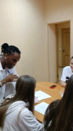 Английский Клуб с носителем для студентов 21 апреля 2025 года