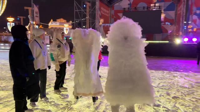 Прямой эфир с катка ВДНХ: День всех влюбленных в режиме live! смотреть онлайн