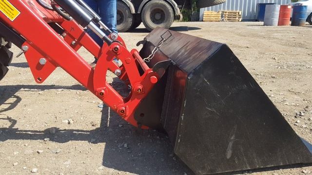 Быстрый съём ковша на погрузчике трактор Донг Фенг смотреть онлайн