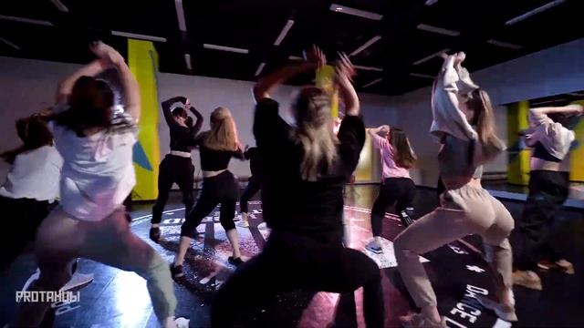 Лена Платонова - juzz funk для начинающих |  Ciara feat. Chamillionaire - Get up смотреть онлайн