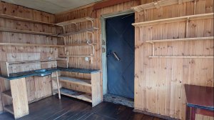 Печь и кухонный уголок