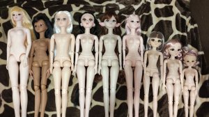 тело 1_3 самое дешёвое на АлиЭкспресс какое нашла. Сравнение кукол 1_3 по шарнирности и форме тела