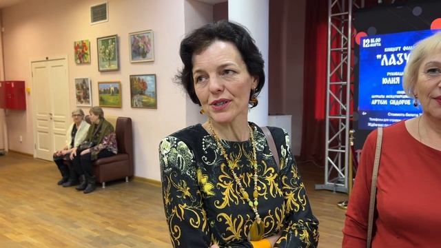 После концерта фольк-шоу группы "Лазурица"
