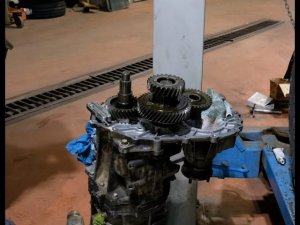 Land Cruiser 78 - снятие и ремонт коробки передач