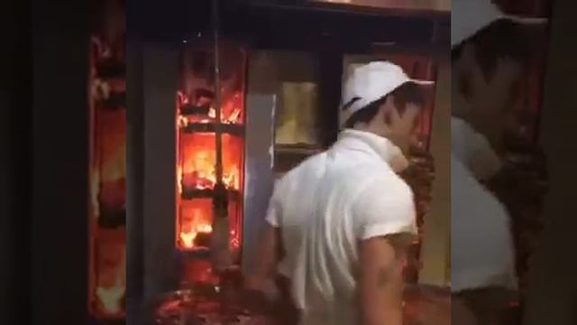 Ножи точим, шаурму крутим, под баян пляшем смотреть онлайн