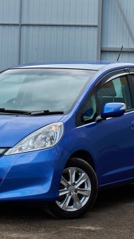 Обзор на Honda Fit Хетчбэк 5 дв. Hybrid 1.3h 2010г