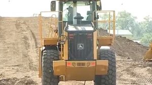 Фронтальный погрузчик John Deere