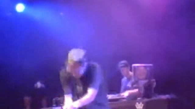 YELLAWOLF- SLUMERICAN TOUR 2012 - Ft. Travis Barker @ HOUSE OF BLUES in HOLLYWOOD "LET'S ROLL"