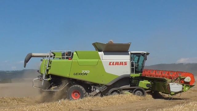 VELKÉ ŽNĚ PŠENICE | 5 kombajnů v nasazení | Claas Axion 930 Soucy Trac + Fliegl Gigant ASW 3101 смотреть онлайн