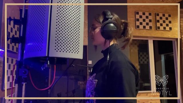 Tosia Zakrzewska - I Put A Spell On You (Annie Lennox) смотреть онлайн