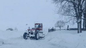 Чистка снега на ДТ-75 и самодельный грейдер