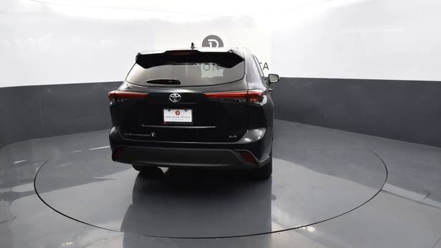 2020 Midnight Black Metallic Toyota Highlander 4D Sport Utility #L01242 смотреть онлайн