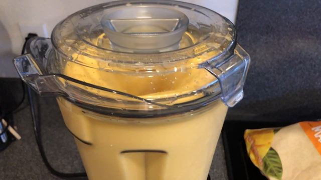 TechTalk: 2-Ingredient Mango Smoothie with the Vitamix Venturist V1200 Costco Blender смотреть онлайн