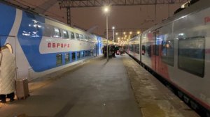 Поезд "Аврора" на Ленинградском вокзале готовится к отправлению