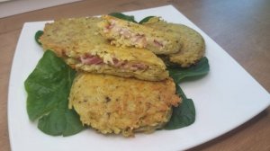 Очень вкусные картофельные драники с начинкой из сыра и копченого бекона