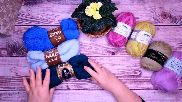 Вязание - процесс творческий.😊 Иногда хочется смешать все со всем...😊 #пряжа #вязаныеноски #спицам смотреть онлайн