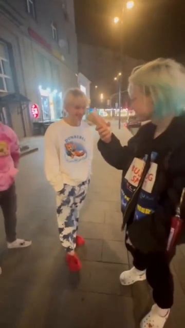 МЕЛ ОТДАЛ МИЛЛИОН РУБЛЕЙ НЕКОГЛАЙ И ДАНЯ МИЛОХИН ЗАБРАЛИ МИЛЛИОН смотреть онлайн