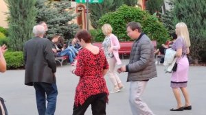 Свадьба Танцы в парке Горького. Май 2021 Харьков