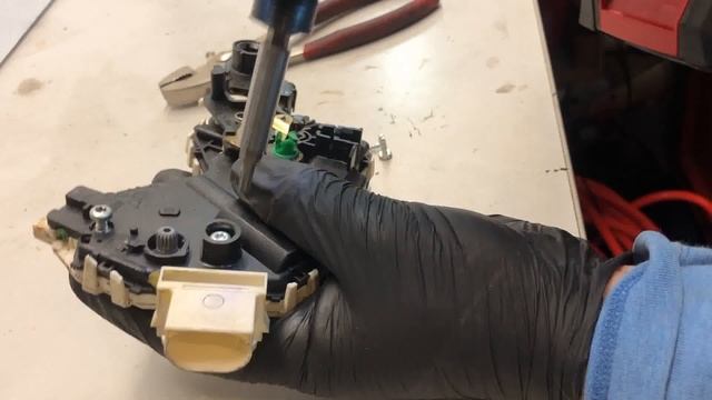 Actuator rebuild - Mini R53 door locks not working right?