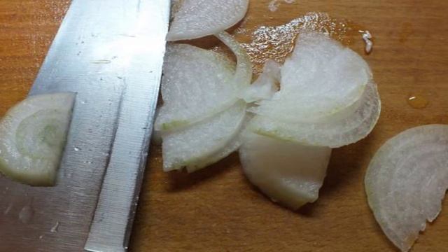 Салат из белокочанной капусты с болгарским перцем