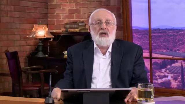 "Світло знаходиться в абсолютному спокої"