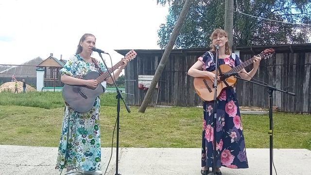 Близнецы Дуэт Две Татьяны  Татьяна Володина и Татьяна Суркова
Город Выкса