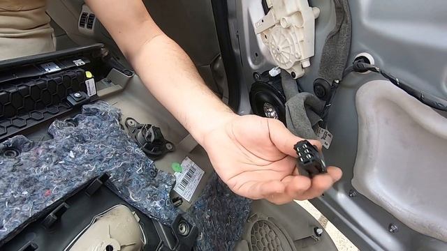 Fluence 'ye Pioneer Hoparlör Taktım. Fluence 1,5 DCİ rear door speaker replacement смотреть онлайн