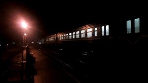 Электропоезд ЭР9Е-605 прибытие и отправление