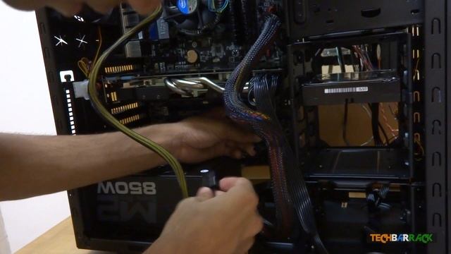 Build A PC [12] - Power the Fan смотреть онлайн
