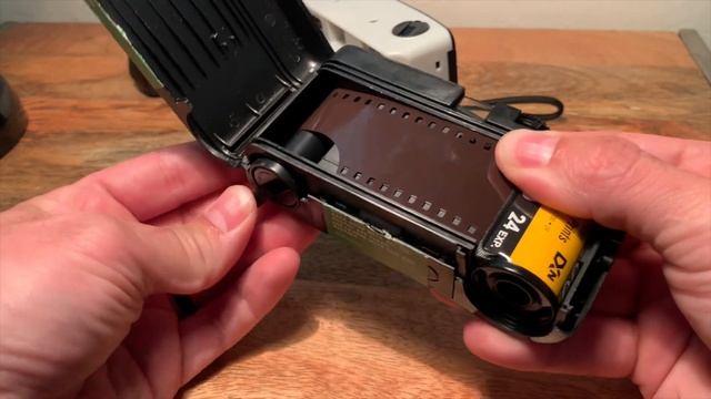 Ilford Sprite 35-II Vs. Lomo Simple Use смотреть онлайн