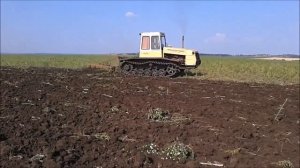 Вспашка паров гусеничными тракторами Т-4А.01 и Т-404