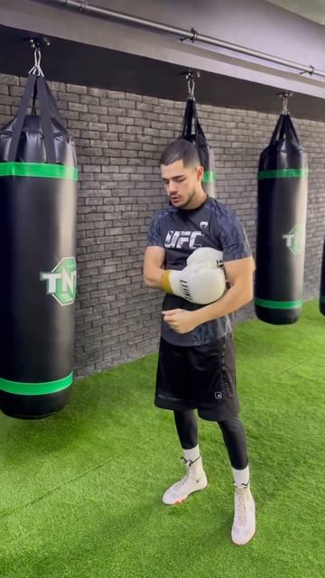 The best solution for hand drop 🥊✅ #boxing #sports смотреть онлайн