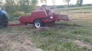 Прессуем сено пресподборщиком "TUKAN" Ростсельмаш. Вывозим тюки на Ларгусе.