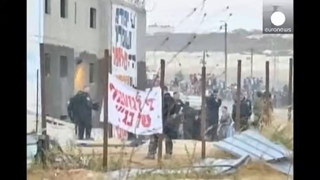 Єврейські поселенці боронять будинки, які підлягають знесенню смотреть онлайн