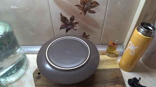 На такой дубовой щепе даже сахарный сэм стонет похожим на коньяк. Подготавливаем дубовый сегмент по