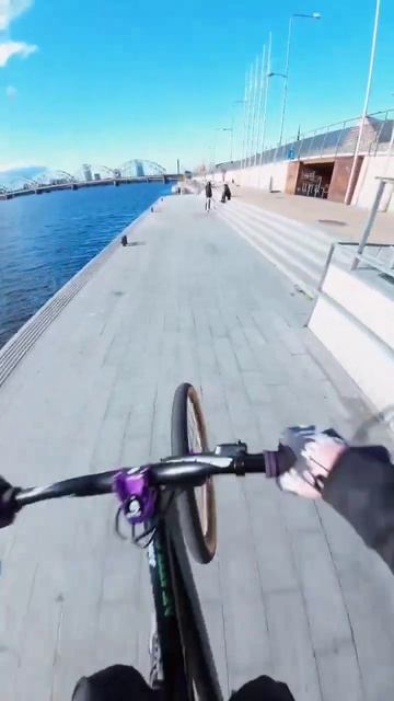 Out NOW: INSANE STREET RIDING ON DIRT JUMP BIKE💥 #mtb #mountainbike #urbandownhill #streetriding * смотреть онлайн