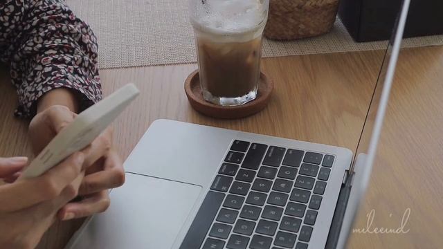 Vlog : Jalan-jalan pagi, akhirnya bisa dine in sushi dan belanja di h&m смотреть онлайн