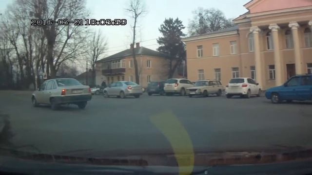 Шашечки на Опелі "Кадить" в Хмельницькому =) смотреть онлайн