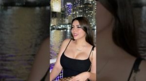 Curvy Model Viviane Lomelin Biography, Fashion, Career, Wiki, Curvy Outfit, Net Worth