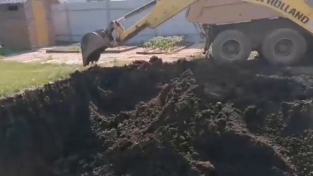 Подготовка грунта к устоновке каркасного бассейна! смотреть онлайн