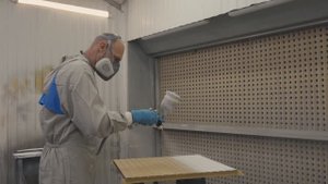 Видеосъемка производства мебели.