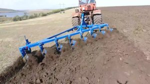 Плуг ПСКу 8 в селе Кишкарены