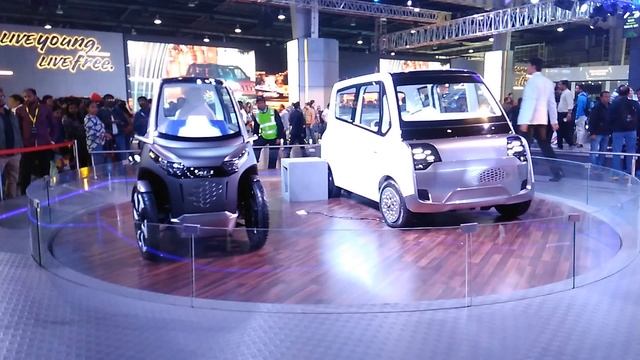 Mahindra Presents Electric Vehicles Atom And Udo At Auto Expo 2018