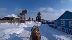 Конная прогулка по улицам Гурово.