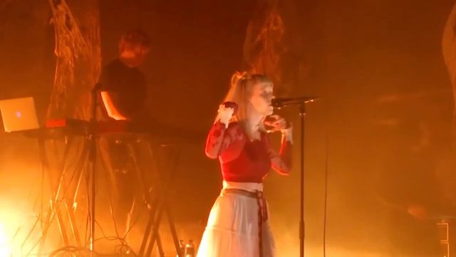 AURORA - Lucky - Live at Sentrum Scene, Oslo, Dec. 14, 2017 смотреть онлайн