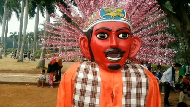 Ondel ondel Ngusir Nyamuk Ngomong Bahasa Mandarin - Ondel ondel Unik смотреть онлайн