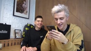 ВЛАД А4 И ГЛЕНТ ЧИТАЮТ ФАНФИК